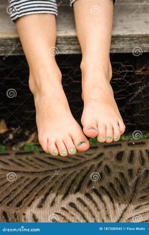 pretty barefeet|228,009 Barefoot Stock Photos & High.